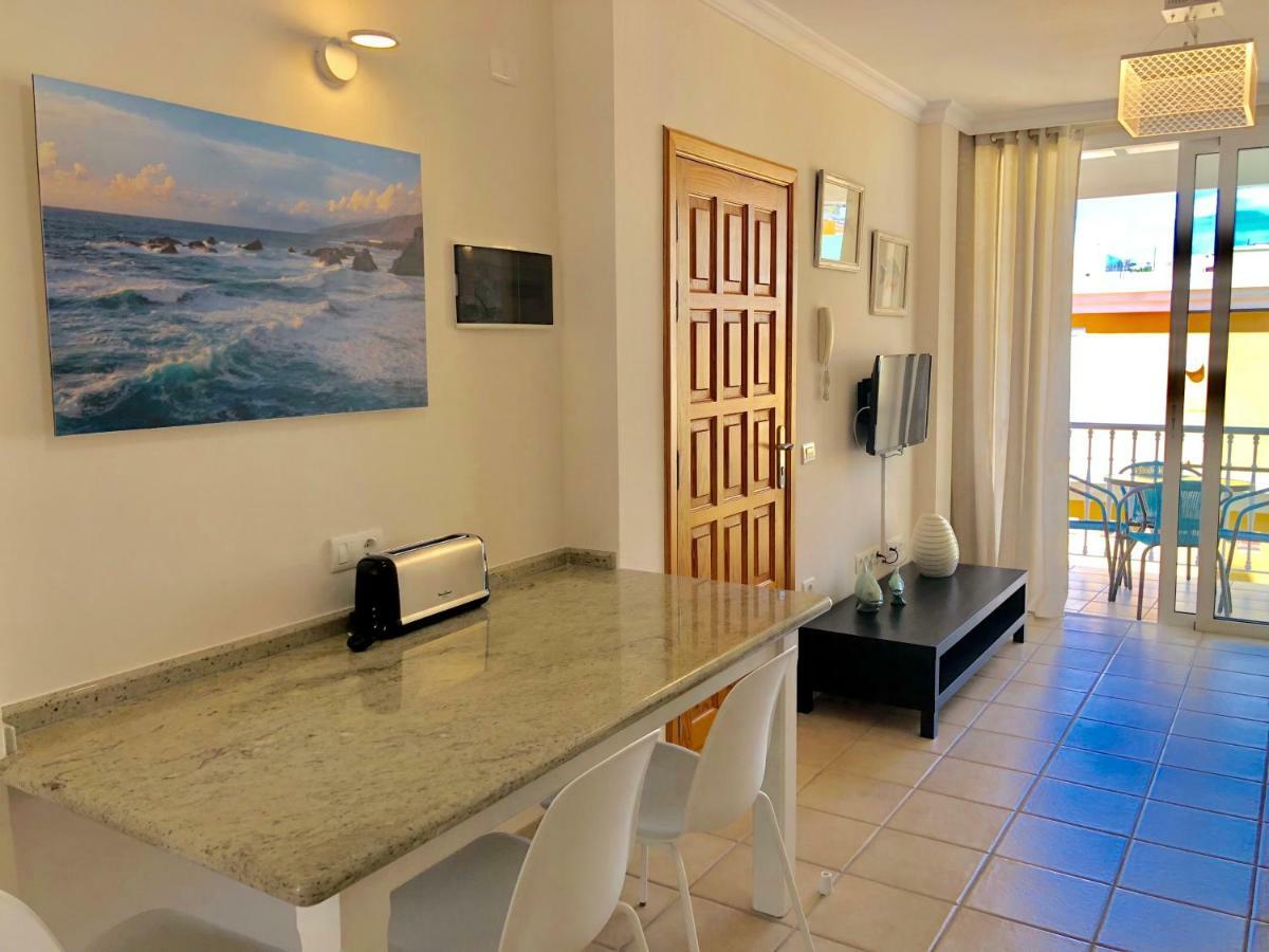 Apartamentos El Faro Puerto De Naos Dış mekan fotoğraf